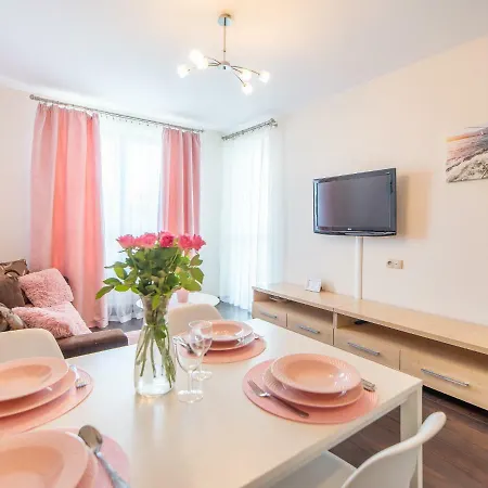 Apartamenty Prywatne W Hotelu Przy Plazy Diva Kolobrzeg Exterior photo